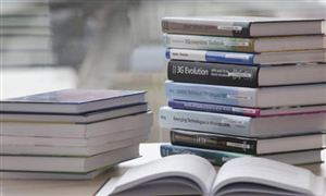 暑期或使學(xué)生推薦讀物量銷量持續(xù)增長(zhǎng) 圖書出版行業(yè)發(fā)展趨勢(shì)預(yù)測(cè)
