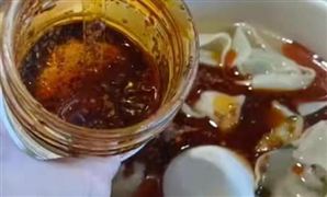 男子嫌一碗餛飩58元太貴倒光辣椒油 我國餐飲服務(wù)行業(yè)發(fā)展現(xiàn)狀如何？