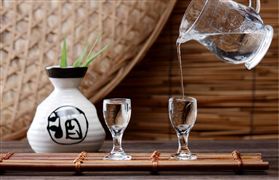 低度白酒城年輕人消費(fèi)新需求 中國(guó)白酒發(fā)展?jié)撛谑袌?chǎng)和支持政策