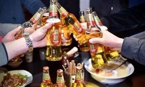 重慶啤酒去年凈賺11.66億 高端啤酒消費(fèi)市場(chǎng)前景分析