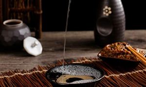 中國醬香型白酒行業(yè)發(fā)展方向及市場消費趨勢分析
