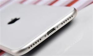iPhone SE4?蘋果手機(jī)將全邁入全面屏?xí)r代 超高清顯示屏行業(yè)市場投資分析