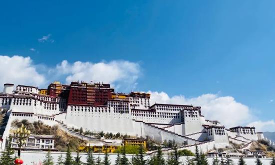 西藏旅游發(fā)展機(jī)會(huì) 西藏旅游行業(yè)發(fā)展發(fā)前景投資分析