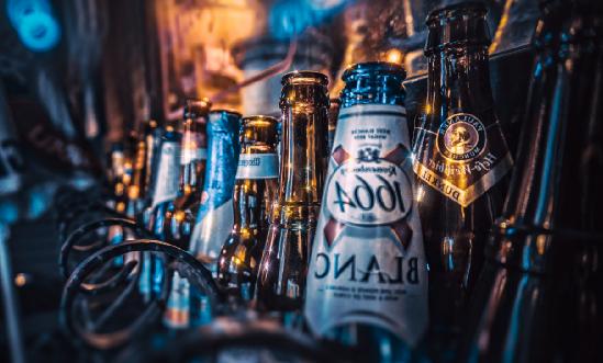 酒吧連鎖行業(yè)發(fā)展現(xiàn)狀及和發(fā)展趨勢分析2023