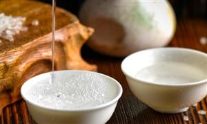 濃香型白酒行業(yè)現(xiàn)狀分析：國內(nèi)外投資者開始看好濃香型白酒的市場前景