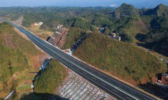 公路建設高質(zhì)量發(fā)展 “十四五”期間公路工程建筑預計投資6.77萬億