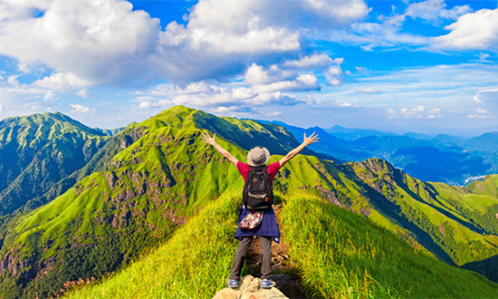 戶外旅游市場(chǎng)規(guī)模不斷擴(kuò)張 戶外旅游行業(yè)未來前景趨勢(shì)分析