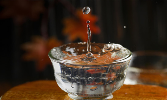 高端白酒行業(yè)競爭呈現(xiàn)白熱化態(tài)勢 中國高端白酒行業(yè)前景預(yù)測分析