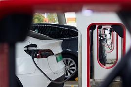智界S7搭載全新華為巨鯨800V 高壓電池平臺高壓快充電樁 充電樁建設(shè)政策支持及建設(shè)布局