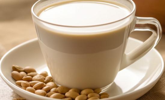 豆奶行業(yè)發(fā)展趨勢：未來豆奶飲品整個(gè)行業(yè)釋放出巨大的潛力空間