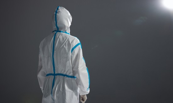 2024年醫(yī)用防護(hù)服產(chǎn)業(yè)鏈結(jié)構(gòu)分析及行業(yè)發(fā)展趨勢