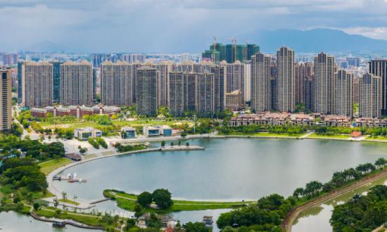 中國(guó)的城市規(guī)劃有效地引導(dǎo)了城市化進(jìn)程  促進(jìn)了國(guó)民經(jīng)濟(jì)持續(xù)高速地增長(zhǎng)