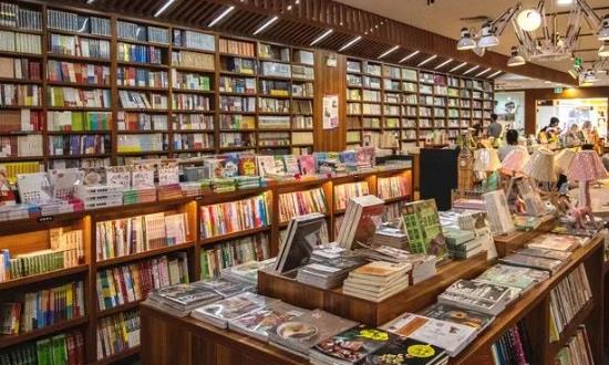 2024年書(shū)店怎么走? 連鎖書(shū)店市場(chǎng)現(xiàn)狀與未來(lái)發(fā)展趨勢(shì)