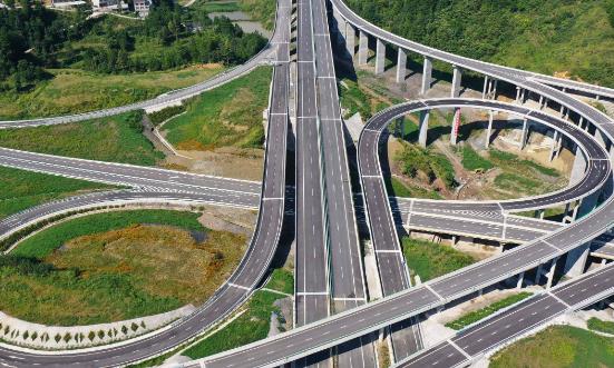 預(yù)計2023年年度凈利潤為10.85億元到12.85億元  2024高速公路行業(yè)發(fā)展前景研究