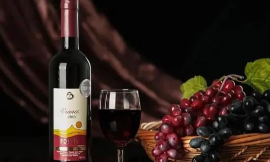 紅酒產(chǎn)品入市調(diào)研報(bào)告：預(yù)計(jì)到2025年中國紅酒市場規(guī)模將超400億人民幣