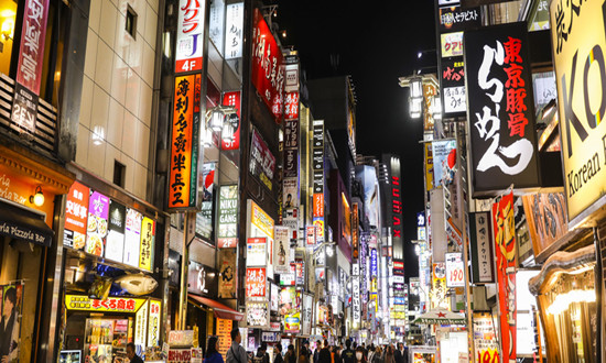 商業(yè)街行業(yè)市場現(xiàn)狀及機(jī)遇分析 廣州北京路商業(yè)步行街閃現(xiàn)主題車尾箱集市