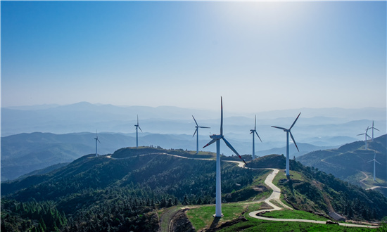 2024年微風發(fā)電行業(yè)市場調(diào)查分析 微風發(fā)電市場特點、發(fā)展趨勢、市場挑戰(zhàn)分析