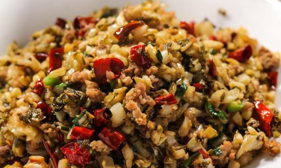下飯菜行業(yè)發(fā)展研究報告：中式米飯快餐賽道熱鬧紛呈