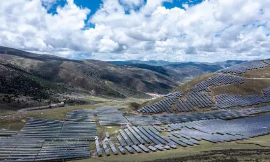 2024光伏逆變器行業(yè)發(fā)展前景、面臨的挑戰(zhàn)和機(jī)遇